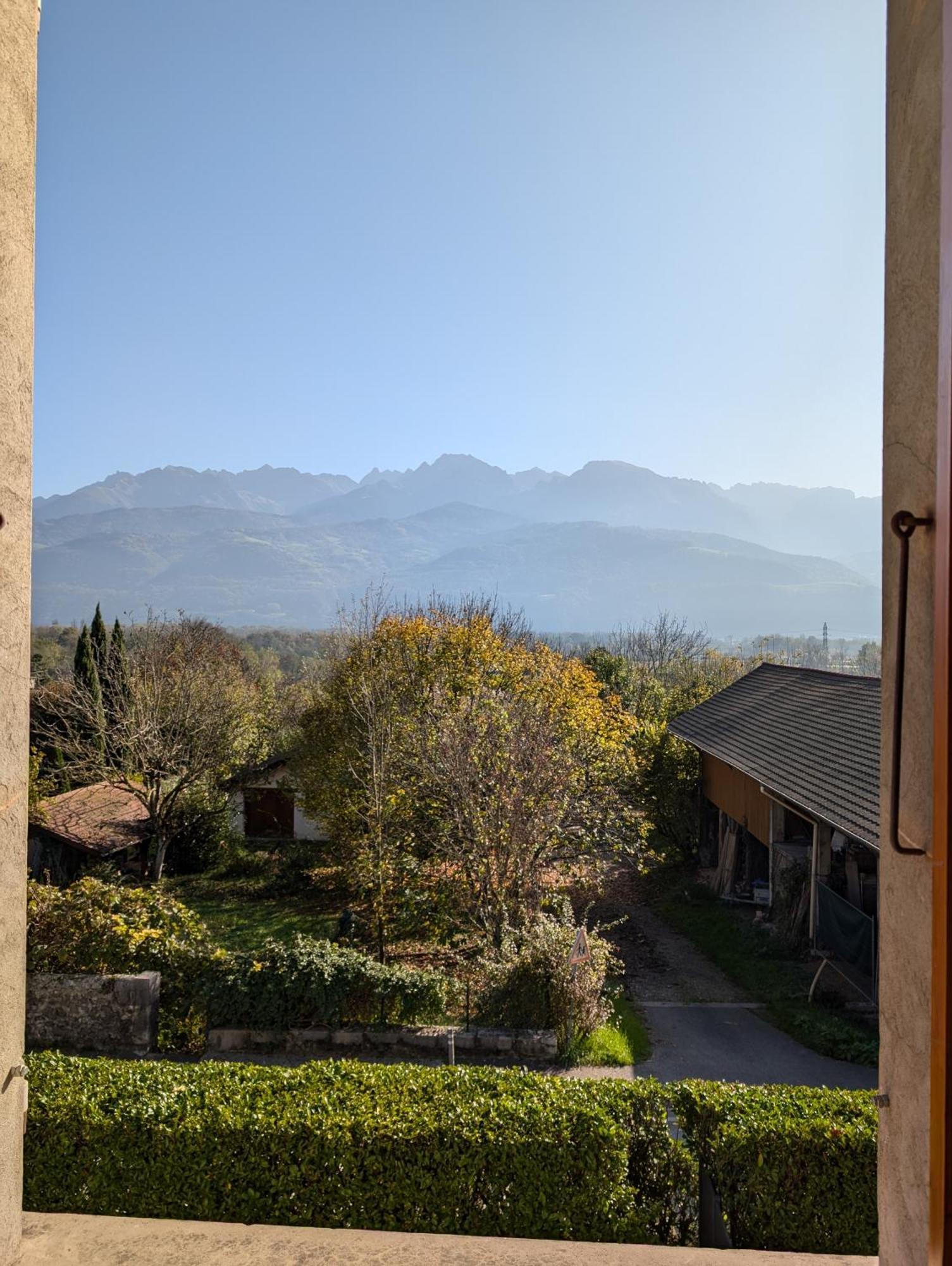 Appart 65M2 Avec 2 Chambres Dans Ferme Renovee - Parking Gratuit - Grande Vue Montagnes Montbonnot-Saint-Martin Exterior foto